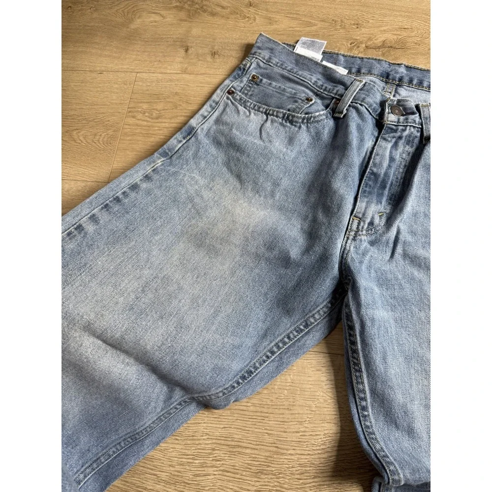 Mens Levis 505 light wash jeans 100% cotton straight leg size 34x30 (34x27)